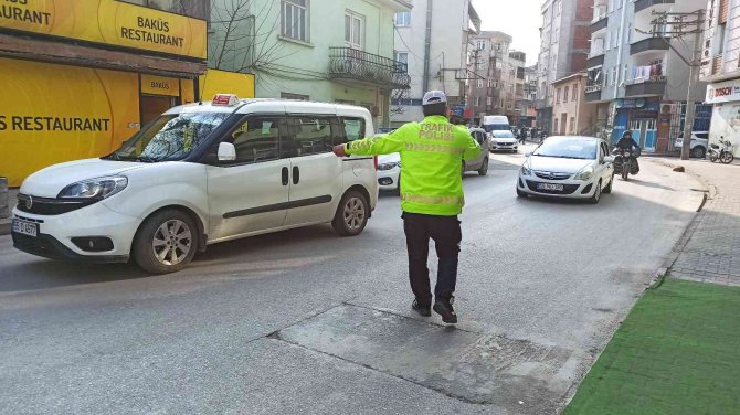 59 araca 12 bin 700 lira para cezası yazıldı, 5 araç trafikten men edildi
