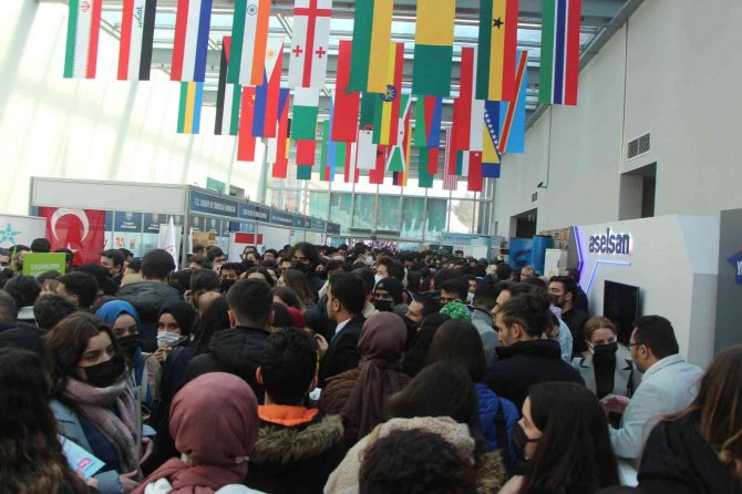 Bakan Yardımcısı Dursun: "Türkiye bölgesel güç olmaktan çıktı, küresel güç olma yolunda ilerliyor"