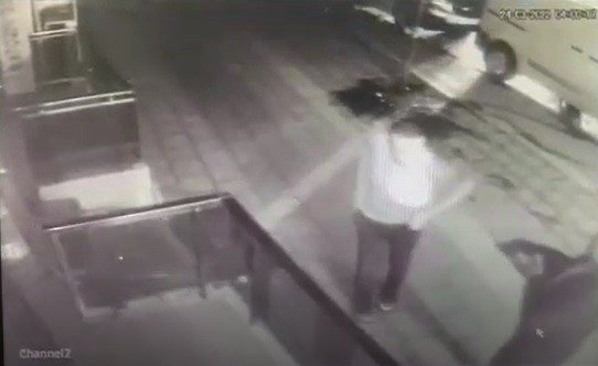 Bar önündeki silahlı kavga kamerada