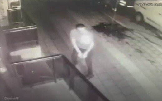 Bar önündeki silahlı kavga kamerada