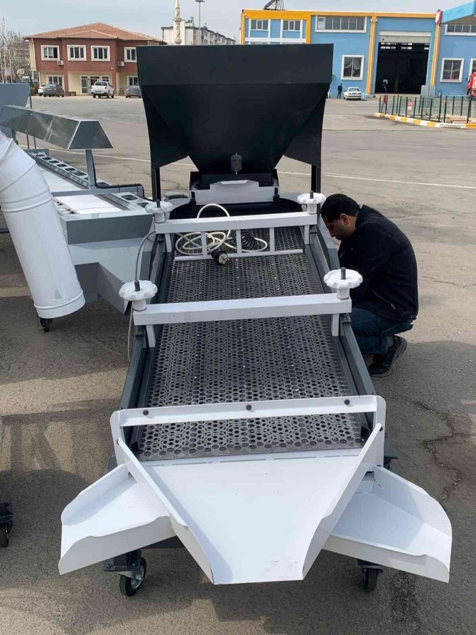 Çiftçilere makine desteği