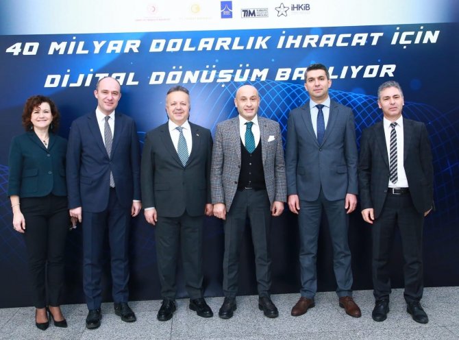 Hazır giyim endüstrisi 40 milyar dolarlık ihracat hedefine dijital dönüşümle ilerleyecek