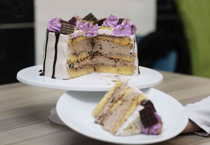 Kadınlardan pastacılık kursuna yoğun ilgi