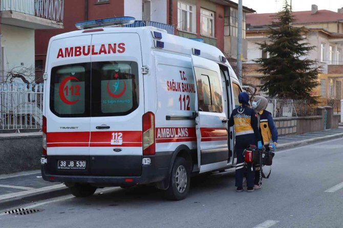 Kirayı almaya geldi, kiracısını ölü buldu