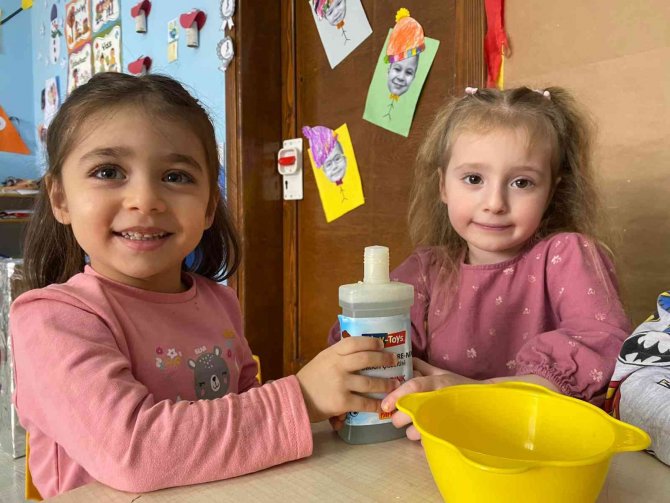 Minikler kendi sabununu yaptı