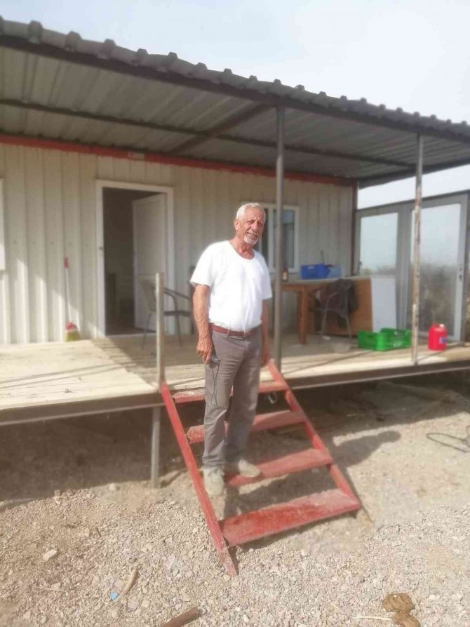 Emekli öğretmen, eşini öldürüp intihara kalkıştı