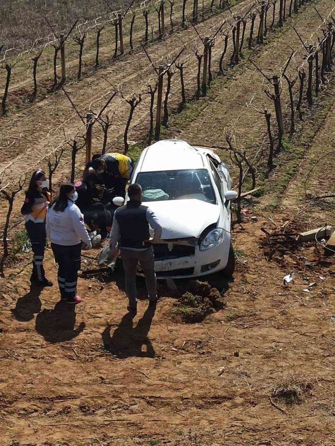 Kontrolden çıkan araç bağa uçtu: 5 yaralı