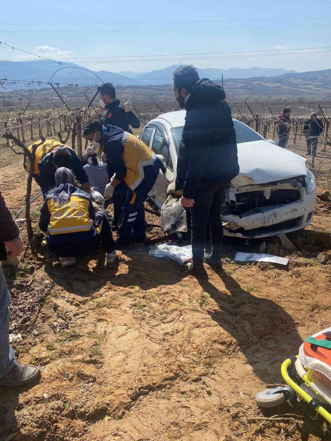 Kontrolden çıkan araç bağa uçtu: 5 yaralı