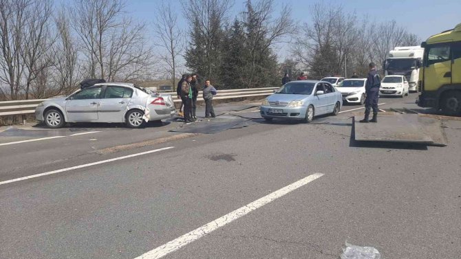 3 araç kazaya karıştı