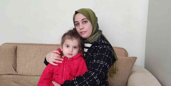 Aldıkları daireyi su bastı, eşyalar kullanılamaz hale geldi