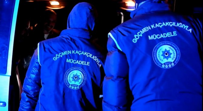 Araçlar arandı, cam filmleri teker teker söktürüldü