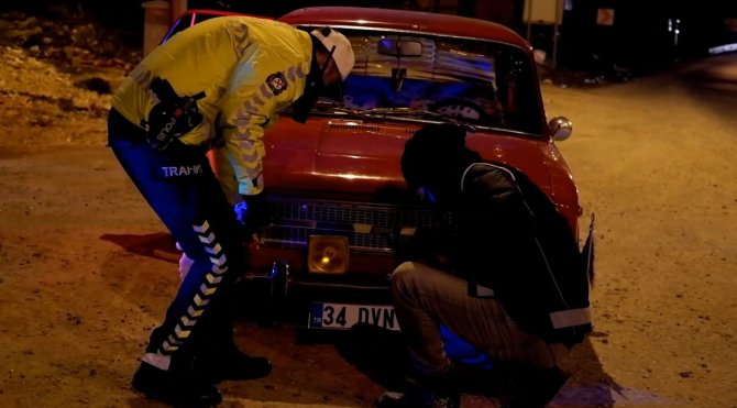 Araçlar arandı, cam filmleri teker teker söktürüldü