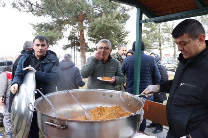 Mahalleliler baharın gelişini halaylarla kutladı