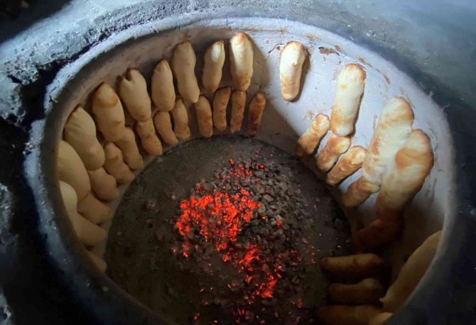 Bahçelerine kurdukları tandır geçim kaynakları oldu