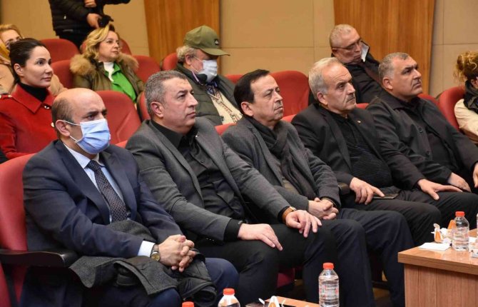 Kayısının sağlığa faydaları panelde anlatıldı