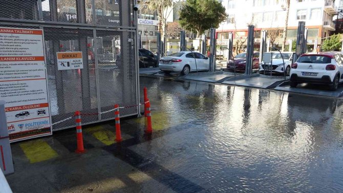 Kaza sonrası şelale gibi su aktı, bakan şaştı kaldı