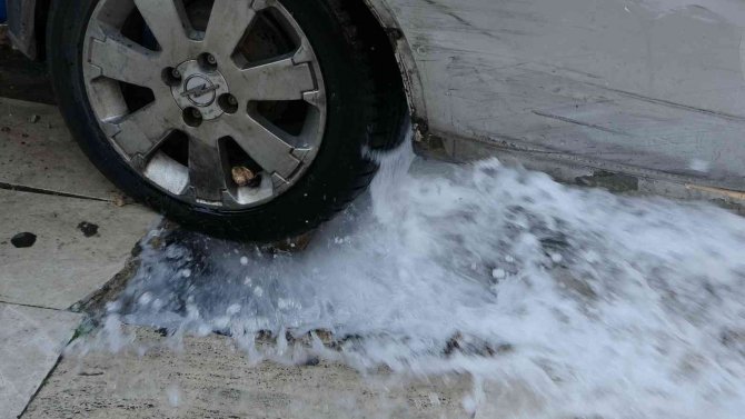 Kaza sonrası şelale gibi su aktı, bakan şaştı kaldı