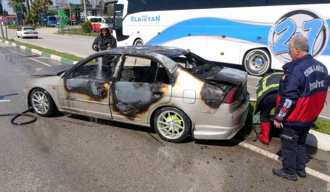 LPG tankı patlayan otomobil alev alev yandı