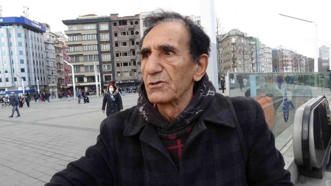 Metroda yürüyen merdiven çilesi