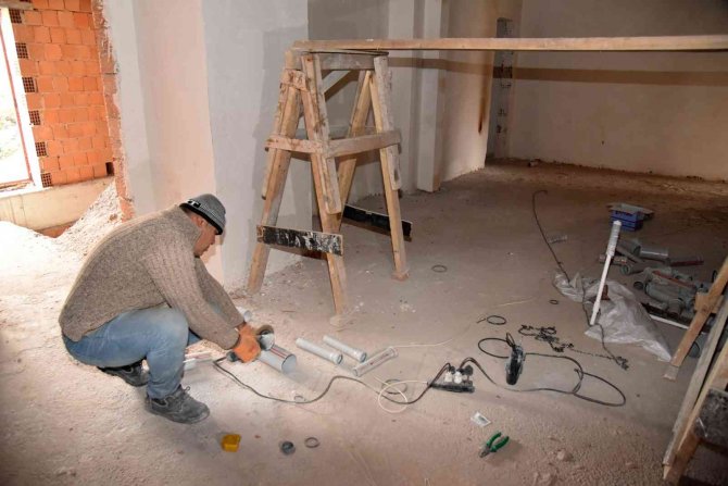 Selçuklu’da "Bedir Sağlık ve Sosyal Tesisi"nde çalışmalar sürüyor