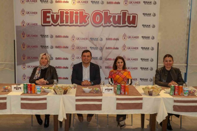 Evlilik okulu ikinci mezunlarını verdi