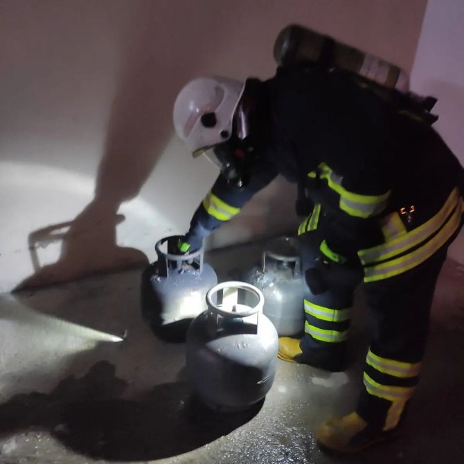 İkamet yangını korkuttu