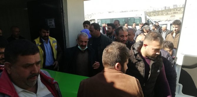 İşin ilk gününde çatıdan düşen işçi öldü