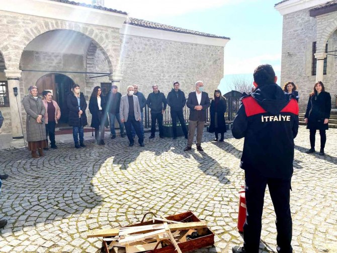 İtfaiyesinden yangınlara karşı eğitim