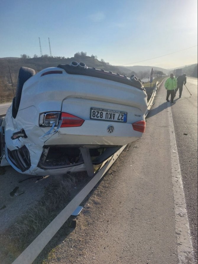 Samsun’da otomobil takla attı: 2 yaralı