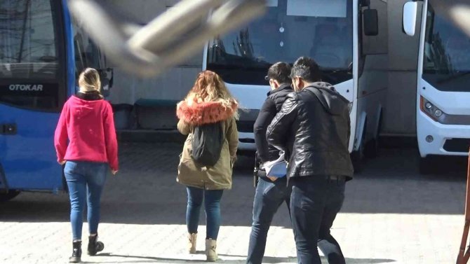 21 aylık kızını darp eden kadın, serbest bırakıldı