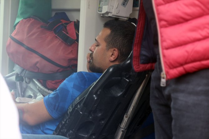 Silahlı saldırıya uğrayan berber yaralandı