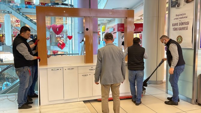 İzinsiz kurulan diş beyazlatma standı kaldırıldı