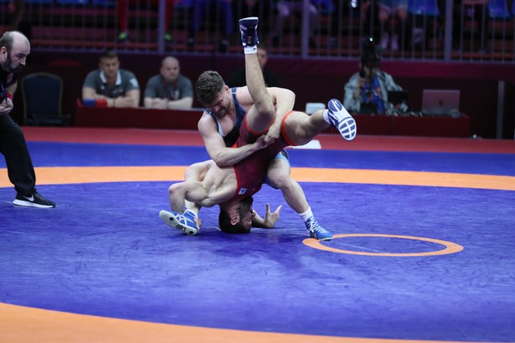 Avrupa Güreş Şampiyonası'nda 3 Türk güreşçi finale yükseldi