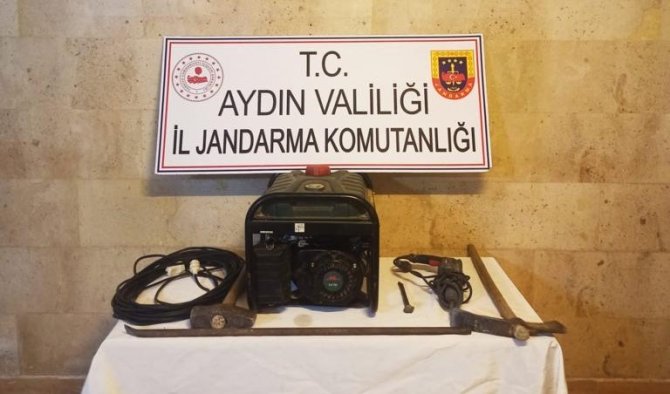 Aydın’da kaçak kazı yapan 9 şüpheli yakalandı