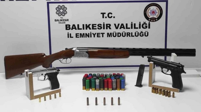 Balıkesir’de polisten 277 şahsa ’Huzur’ operasyonu