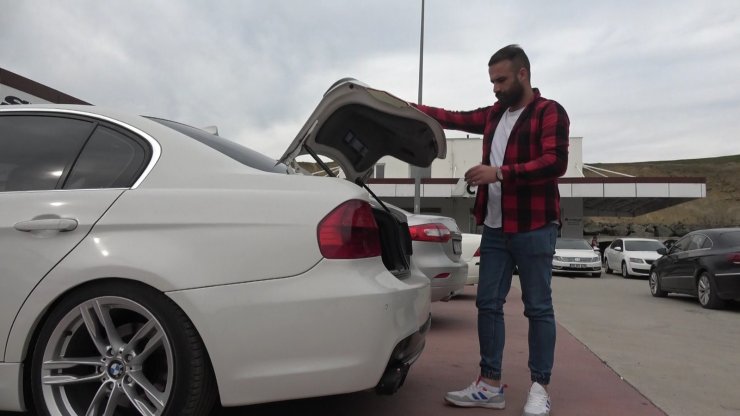 Bankadan 16 milyarlık vurgun yapan kardeşler, internetten gördükleri otomobile 300 bin TL ödemiş