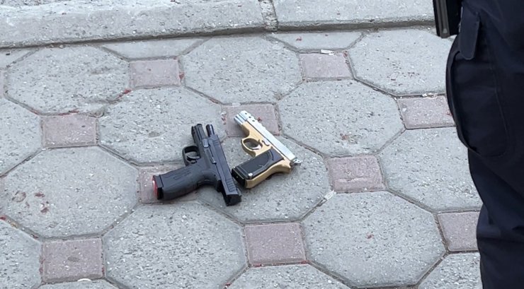 Cadde ortasında silahlı saldırı