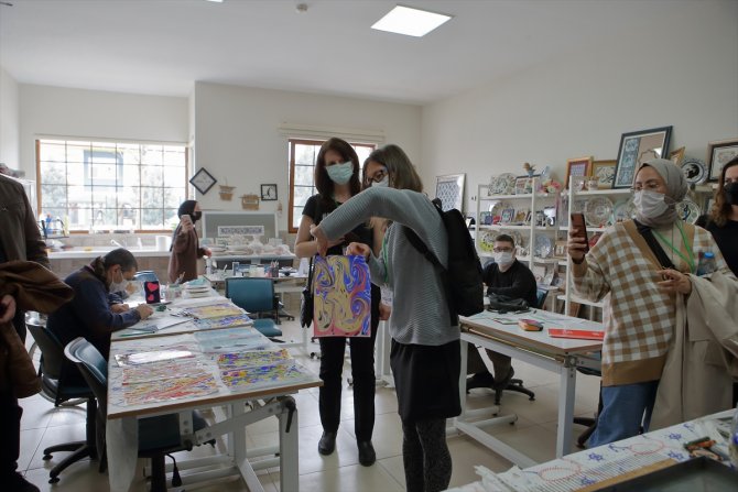İspanya ve Çekya'dan gelen öğrenciler çömlek ve ebru yaptı