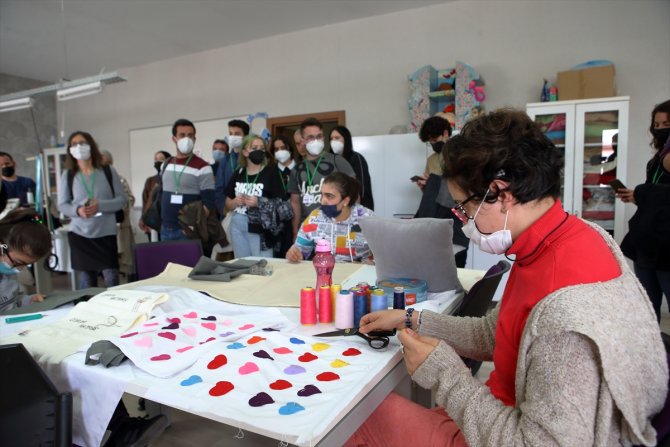 İspanya ve Çekya'dan gelen öğrenciler çömlek ve ebru yaptı