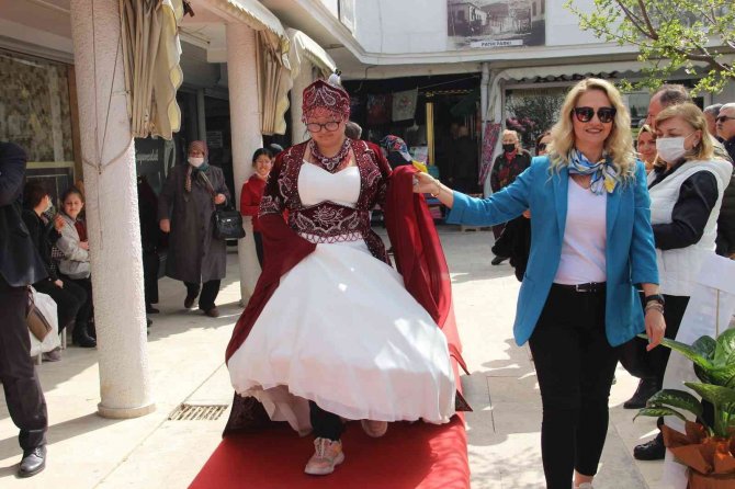 Down sendromlu Gülce’nin hayalini podyumda gerçekleştirdiler