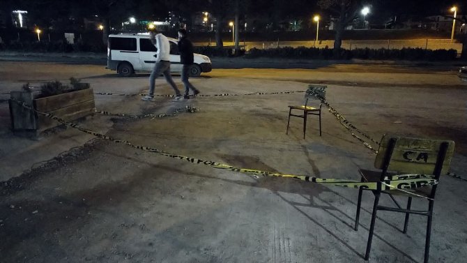 Kahvehanede husumetlisine tüfekle ateş açtı: 2 yaralı