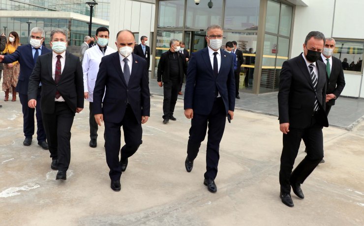 Kayseri'de 220 öğrenci, pilavdan zehirlendi