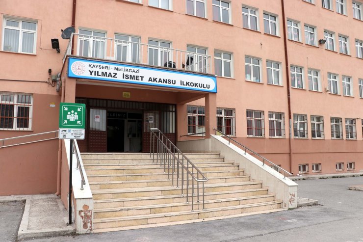 Kayseri'de 220 öğrenci, pilavdan zehirlendi