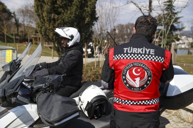 Motokuryelerin sahipsiz köpeklerle "zorlu imtihanı" sürüyor