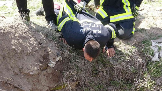 Kuyulara 14 kişinin atıldığını iddia etti, ekipleri harekete geçirdi