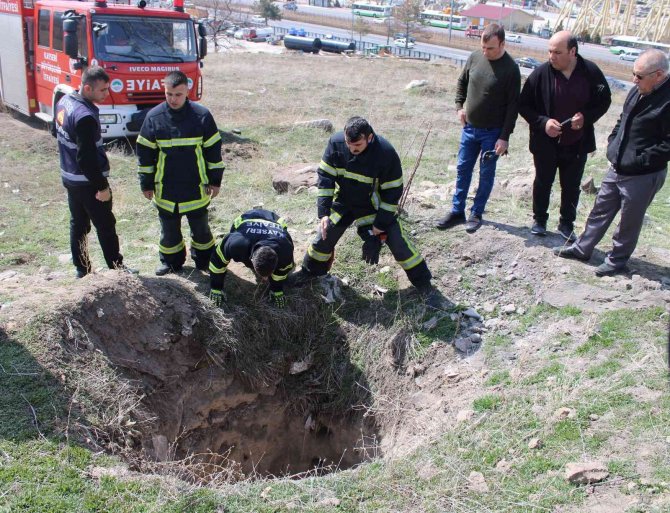 Kuyulara 14 kişinin atıldığını iddia etti, ekipleri harekete geçirdi