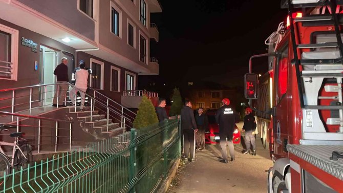 Ocakta unutulan yemek, apartmanı ayağa kaldırdı