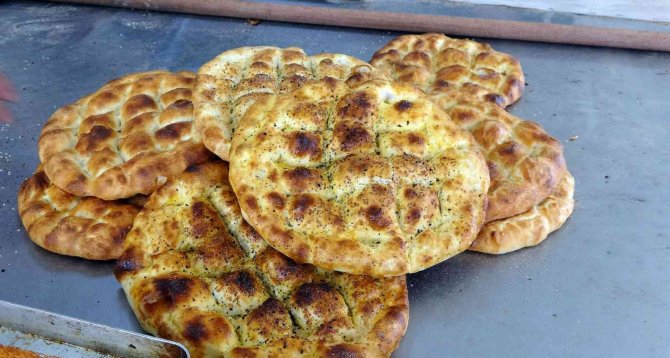 Ramazan pidesi fiyatı yüz güldürdü