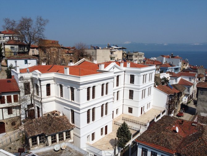 Simgesi Taş Mektep kapılarını yeniden açmaya hazırlanıyor