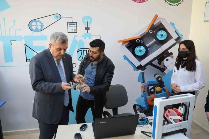 ‘Robotik kodlama odası’ açıldı